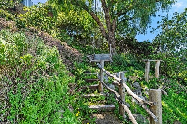 2210 Temple Hills Drive, Laguna Beach, CA 92651