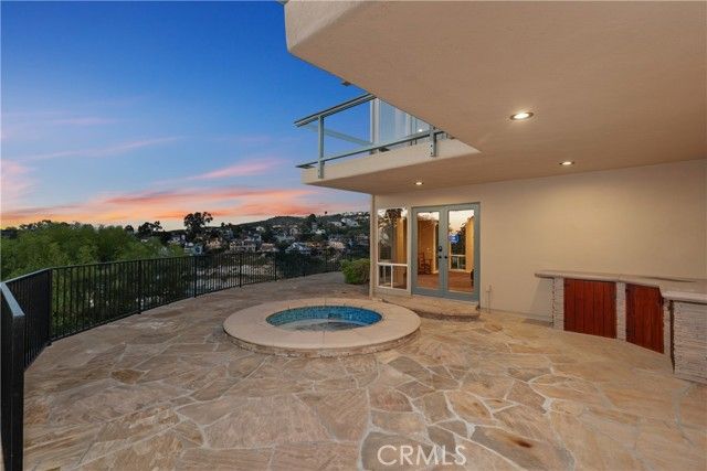 2210 Temple Hills Drive, Laguna Beach, CA 92651