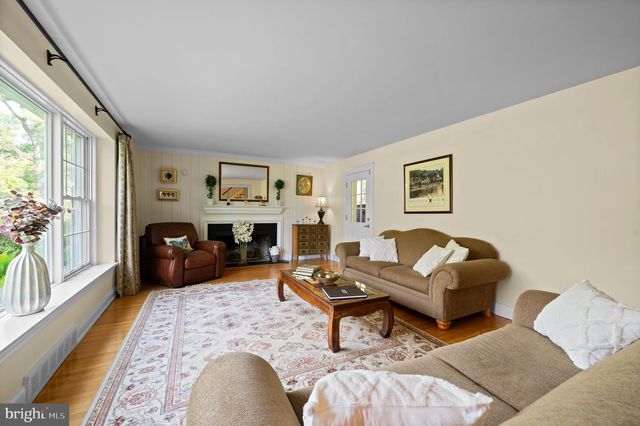 1141 WISTERIA DR, Malvern, PA 19355