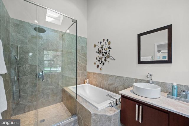 1141 WISTERIA DR, Malvern, PA 19355