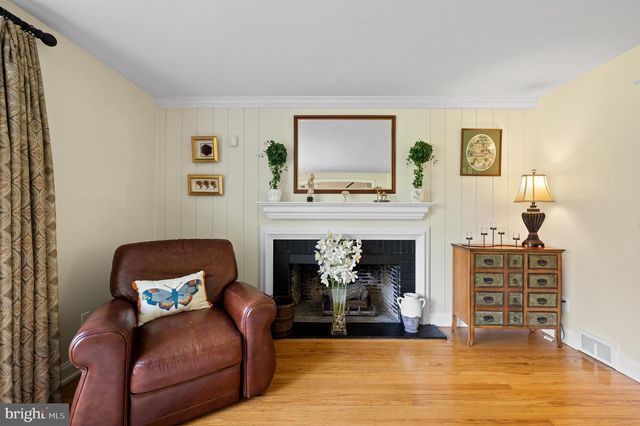 1141 WISTERIA DR, Malvern, PA 19355