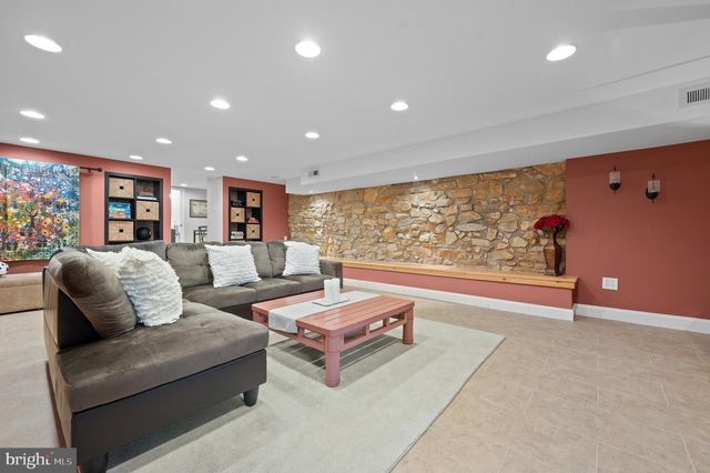 1141 WISTERIA DR, Malvern, PA 19355