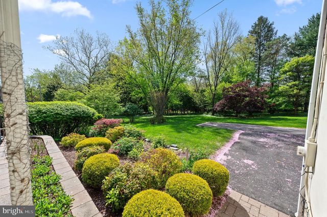1141 WISTERIA DR, Malvern, PA 19355