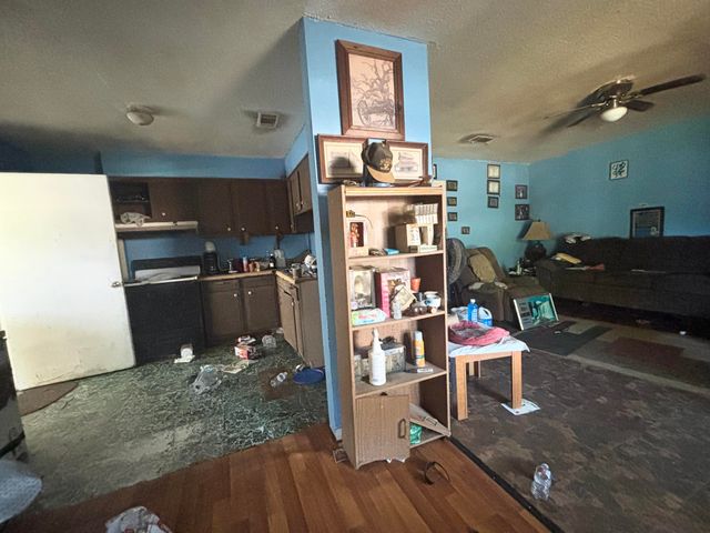 601 S Helen St, Deridder, LA 70634