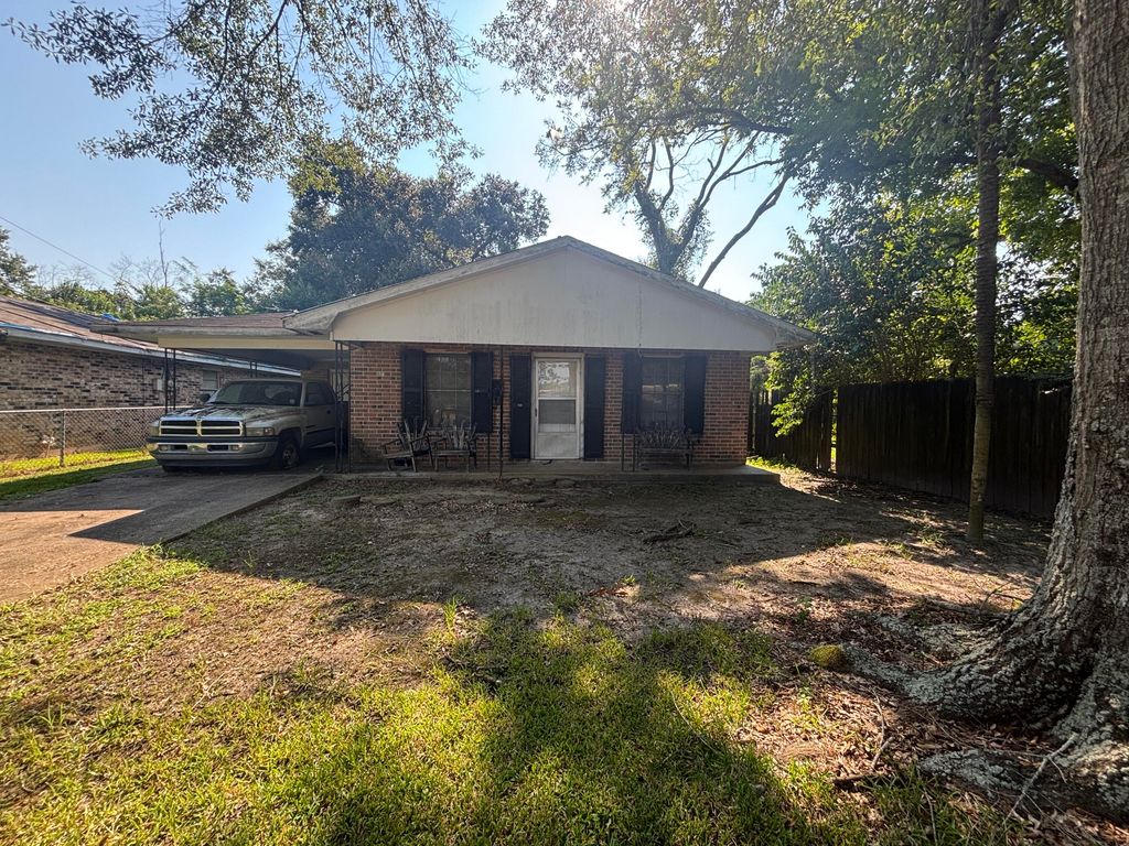 601 S Helen St, Deridder, LA 70634