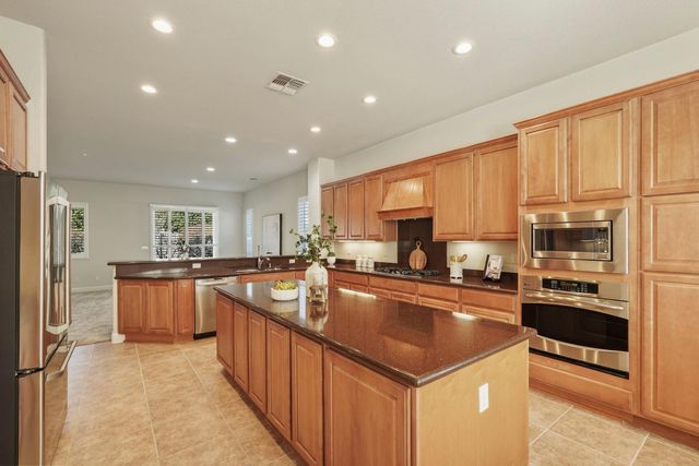 2419 Belle Glade Ln, Manteca, CA 95336