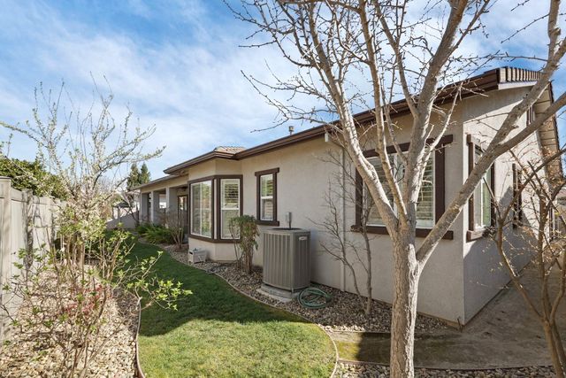 2419 Belle Glade Ln, Manteca, CA 95336