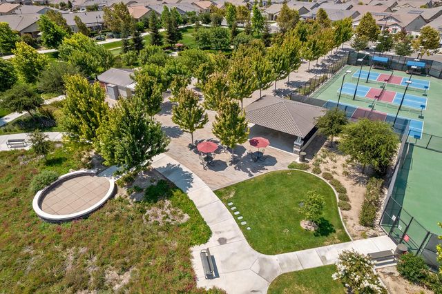 2419 Belle Glade Ln, Manteca, CA 95336