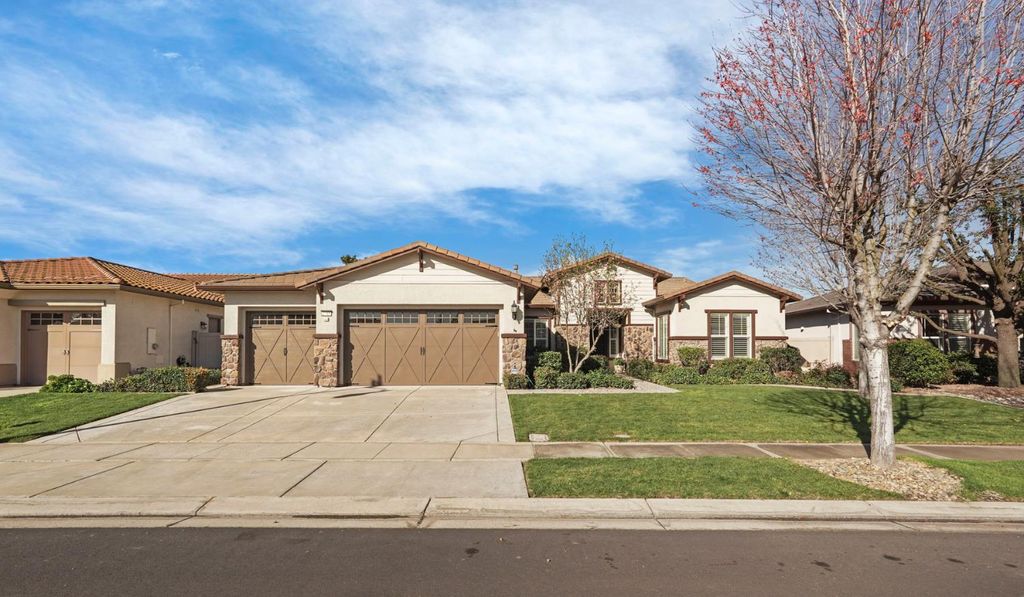 2419 Belle Glade Ln, Manteca, CA 95336