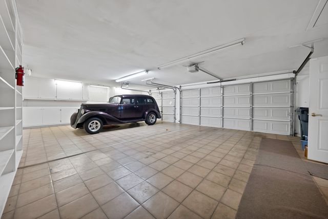 1008 Loch Lomond Drive, Arlington, TX 76012