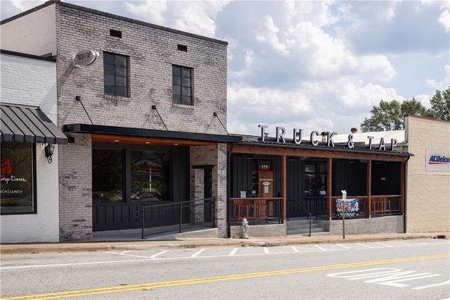 86 Hickory Grove Avenue, Lawrenceville, GA 30046