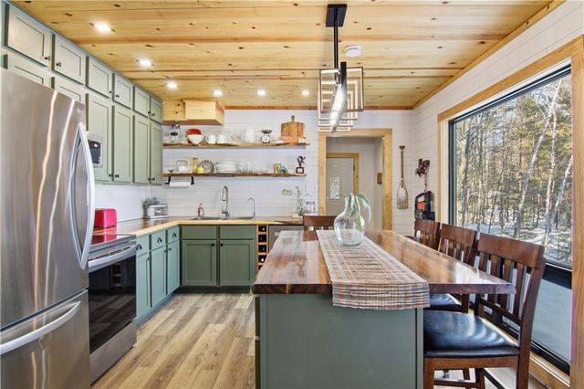 10570 East End Drive, Hayward, WI 54843