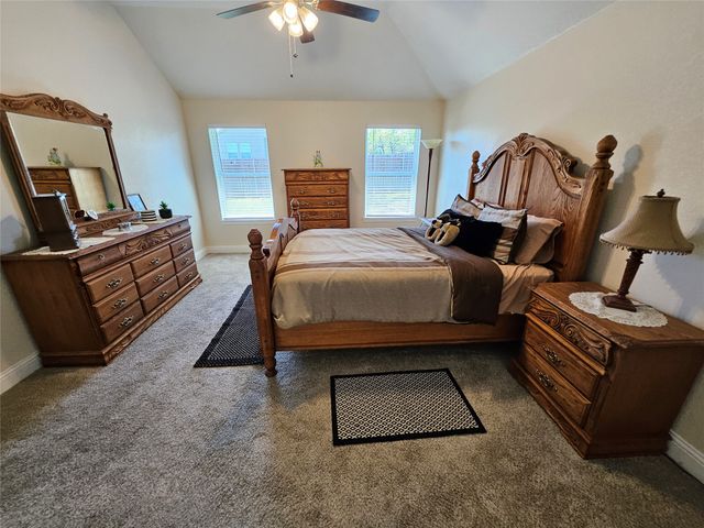 904 Avagail Avenue, Springtown, TX 76082