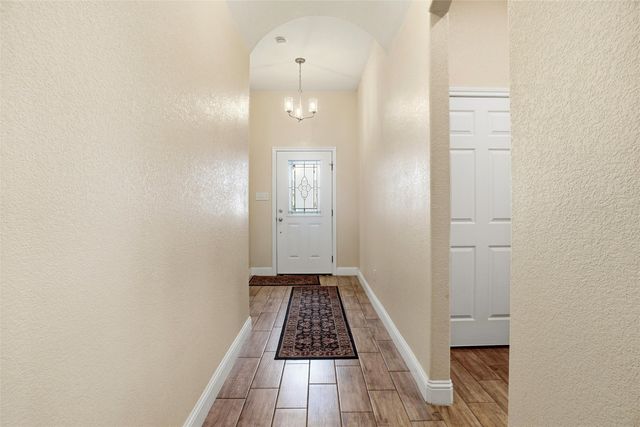 904 Avagail Avenue, Springtown, TX 76082