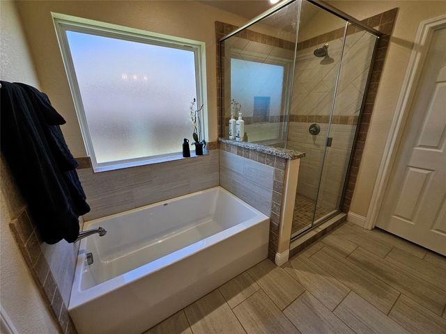 904 Avagail Avenue, Springtown, TX 76082