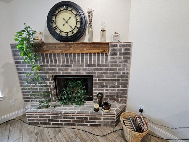 904 Avagail Avenue, Springtown, TX 76082