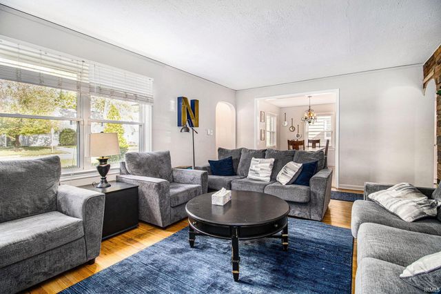1422 Mckinley Avenue, South Bend, IN 46617