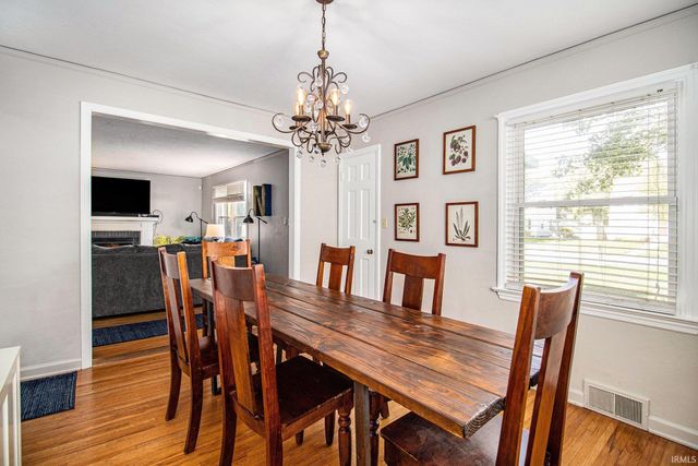 1422 Mckinley Avenue, South Bend, IN 46617