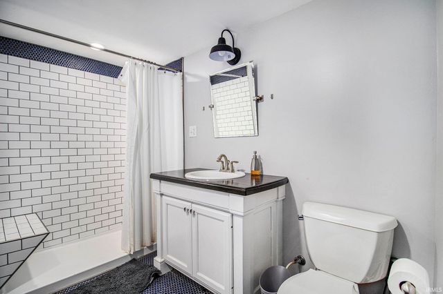 1422 Mckinley Avenue, South Bend, IN 46617