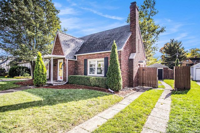 1422 Mckinley Avenue, South Bend, IN 46617
