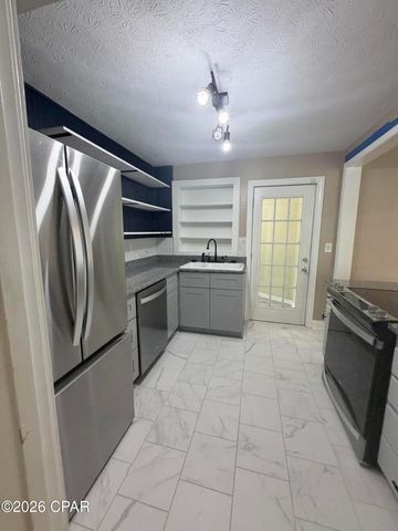 1806 Tyndall Drive, Panama City, FL 32401