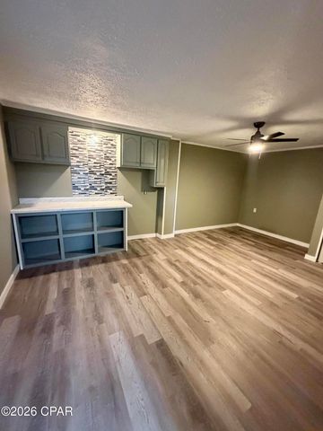 1806 Tyndall Drive, Panama City, FL 32401