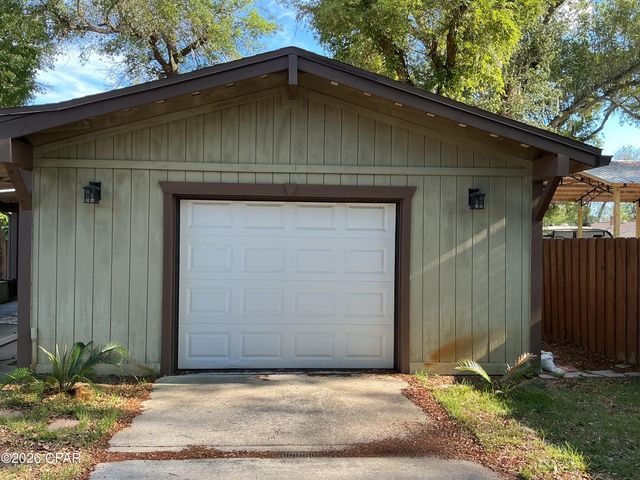 1806 Tyndall Drive, Panama City, FL 32401