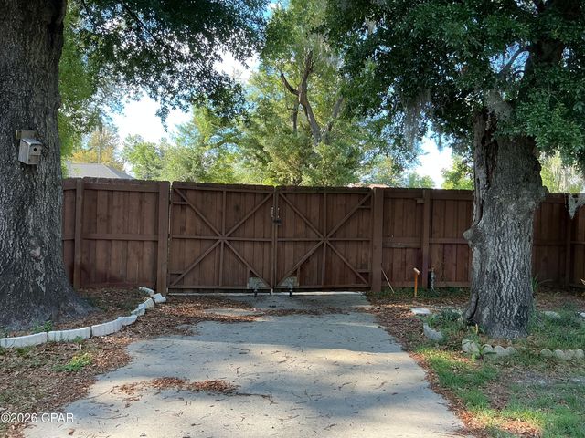 1806 Tyndall Drive, Panama City, FL 32401