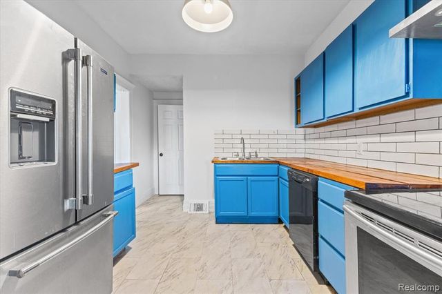 3327 Virginia Park Street, Detroit, MI 48206