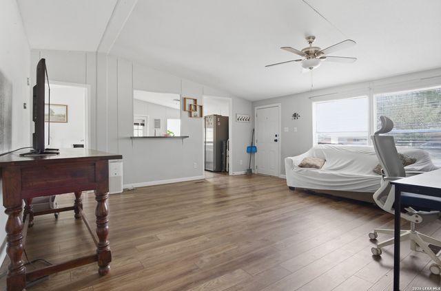 1105 WALNUT ST, Jourdanton, TX 78026