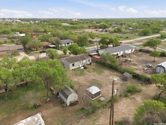 1105 WALNUT ST, Jourdanton, TX 78026
