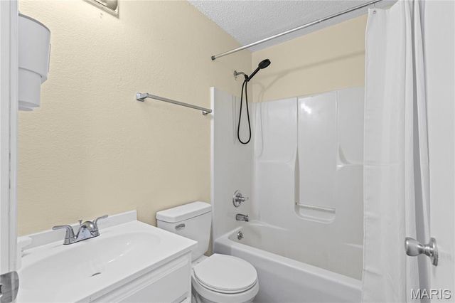 907 Guenzler Drive, Imperial, MO 63052