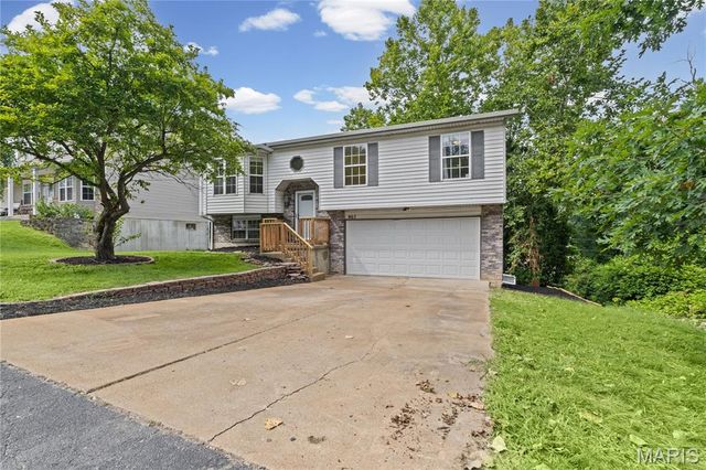 907 Guenzler Drive, Imperial, MO 63052
