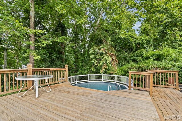 907 Guenzler Drive, Imperial, MO 63052