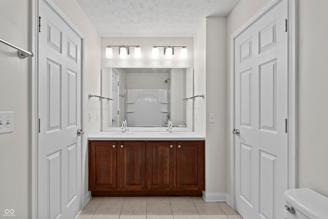 12558 Talon Crest Drive, Fishers, IN 46037