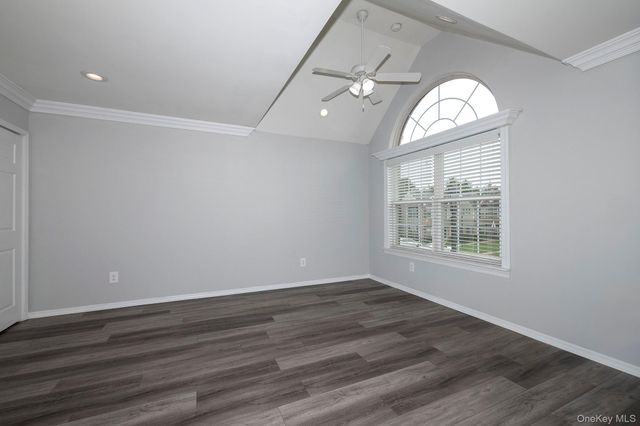 126 Horizon View Drive 126, Farmingville, NY 11738