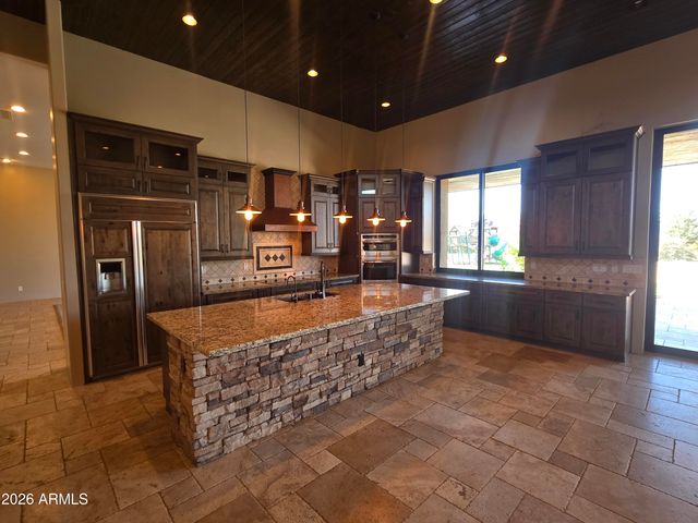 1110 W CREEK CANYON Road, Phoenix, AZ 85086