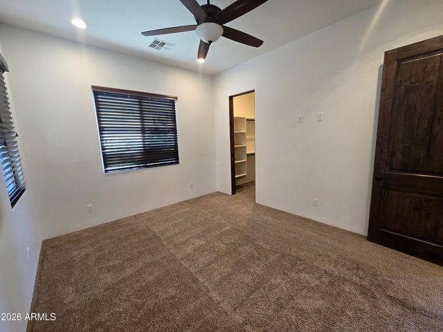 1110 W CREEK CANYON Road, Phoenix, AZ 85086