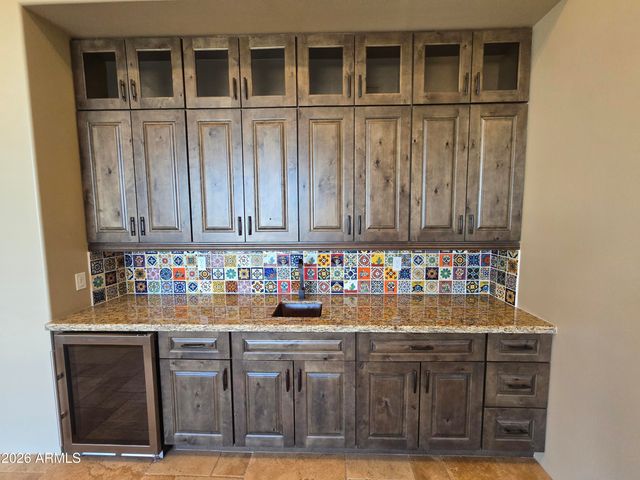 1110 W CREEK CANYON Road, Phoenix, AZ 85086