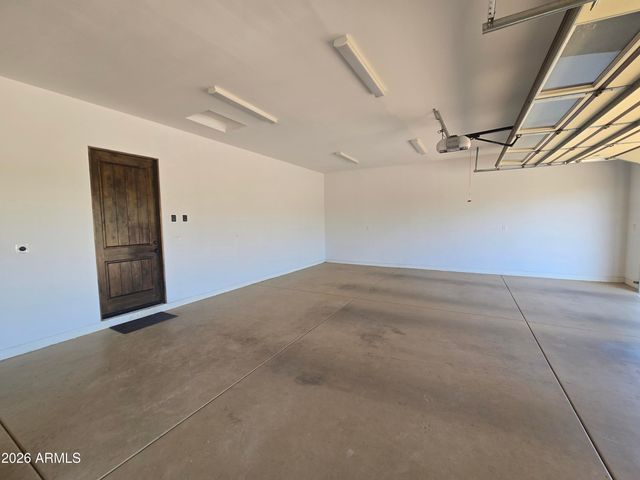 1110 W CREEK CANYON Road, Phoenix, AZ 85086