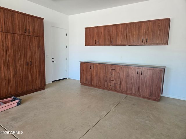 1110 W CREEK CANYON Road, Phoenix, AZ 85086