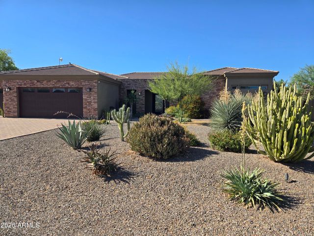1110 W CREEK CANYON Road, Phoenix, AZ 85086