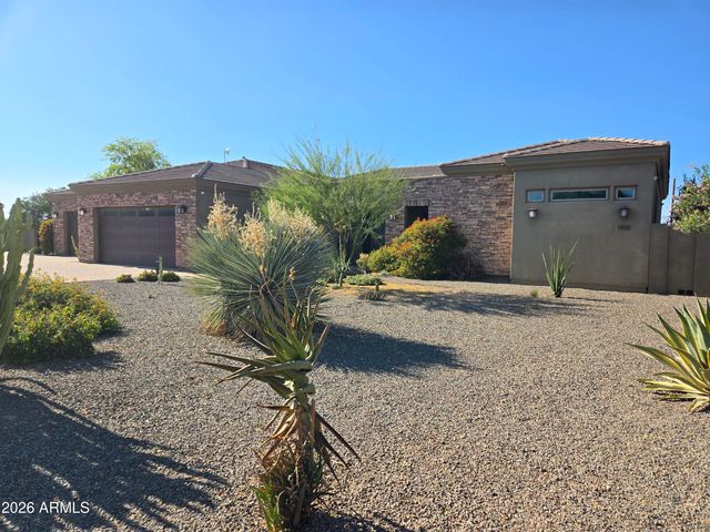1110 W CREEK CANYON Road, Phoenix, AZ 85086