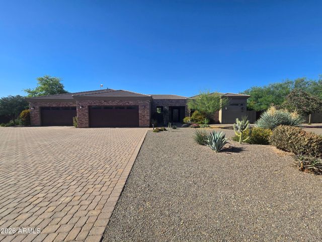 1110 W CREEK CANYON Road, Phoenix, AZ 85086
