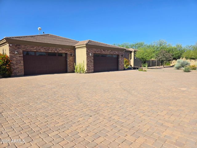 1110 W CREEK CANYON Road, Phoenix, AZ 85086