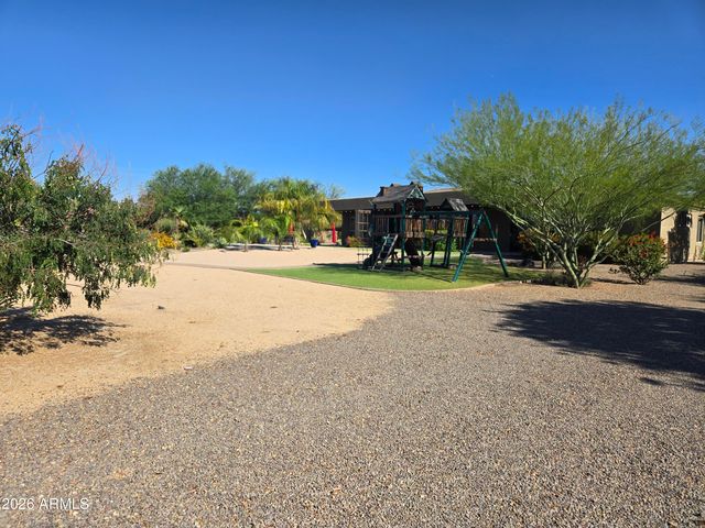 1110 W CREEK CANYON Road, Phoenix, AZ 85086