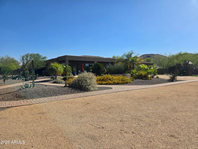 1110 W CREEK CANYON Road, Phoenix, AZ 85086