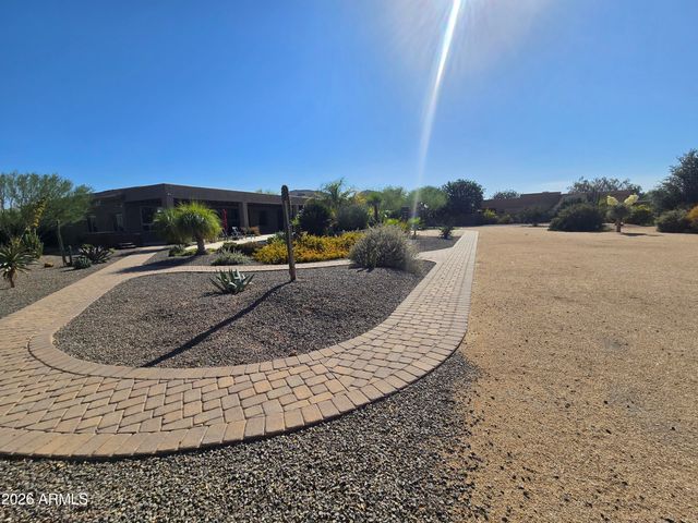 1110 W CREEK CANYON Road, Phoenix, AZ 85086
