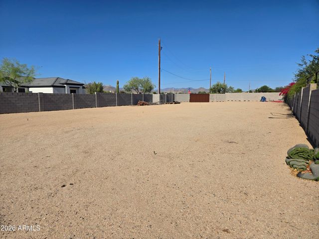 1110 W CREEK CANYON Road, Phoenix, AZ 85086