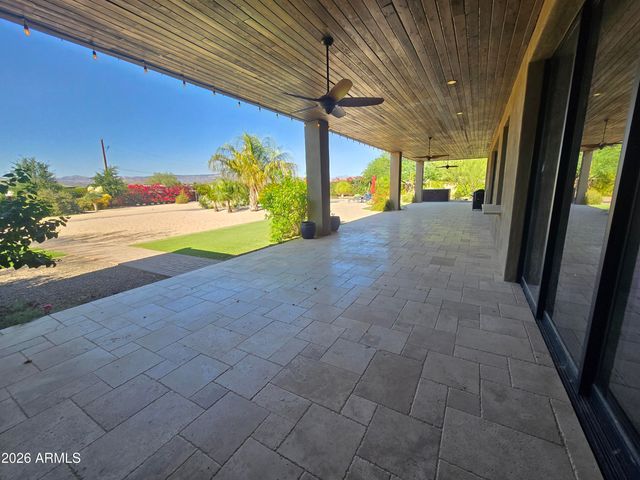 1110 W CREEK CANYON Road, Phoenix, AZ 85086